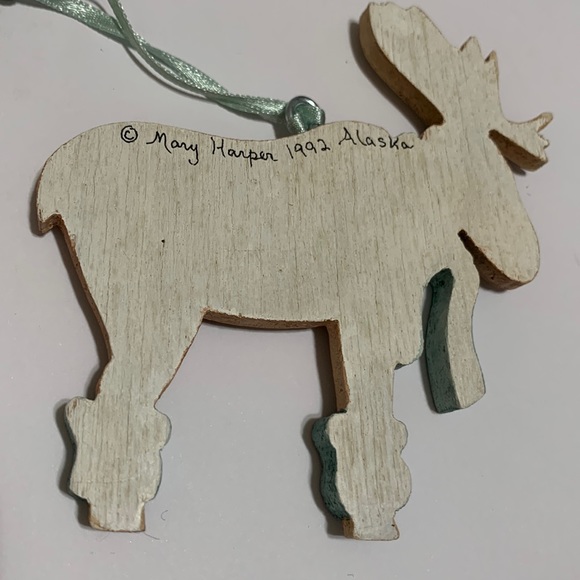 Alaska Moose wood ornament Mary Harper #2 - Picture 6 of 15